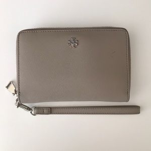 Tory Burch Robinson Wristlet